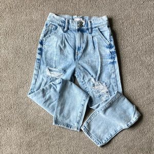 SO Distressed Hi-rise Mom Jeans